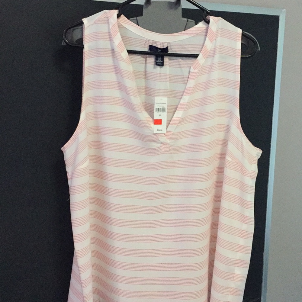 Gap.  Sleeveless Top. White & pink stripe. XL